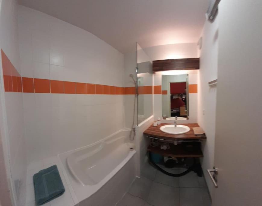 Appartement Du Chamois Roux, Dans Residence De Tourisme 3 Etoiles ลูร์ด ภายนอก รูปภาพ